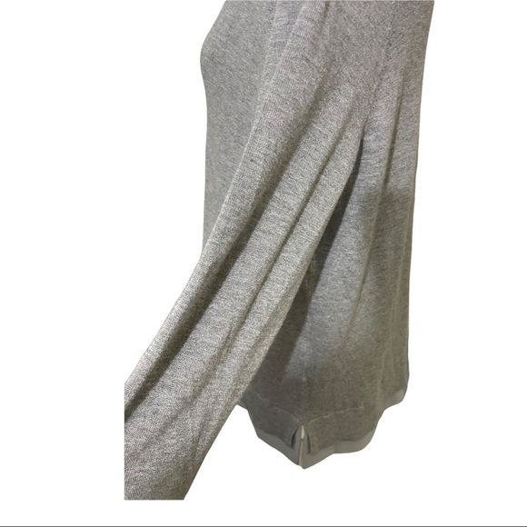 Lane Bryant women V-neck size 14/16 rayon with silk details on bottom - Picture 11 of 12